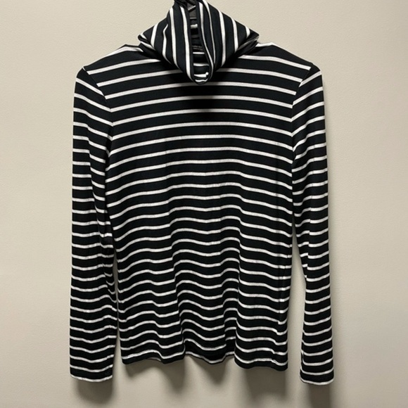 Banana republic Threadsoft neck top - Picture 4 of 4